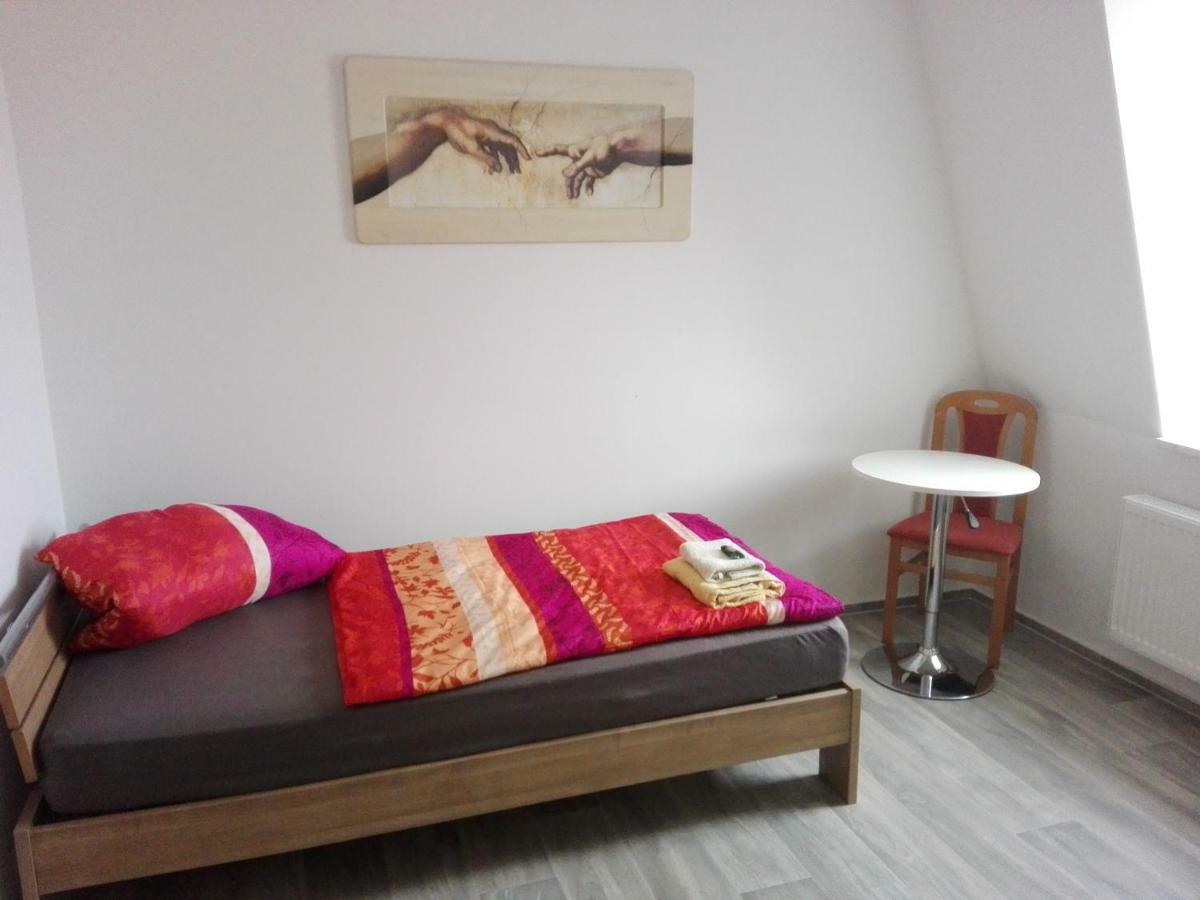 Pension Bernburg A² Экстерьер фото